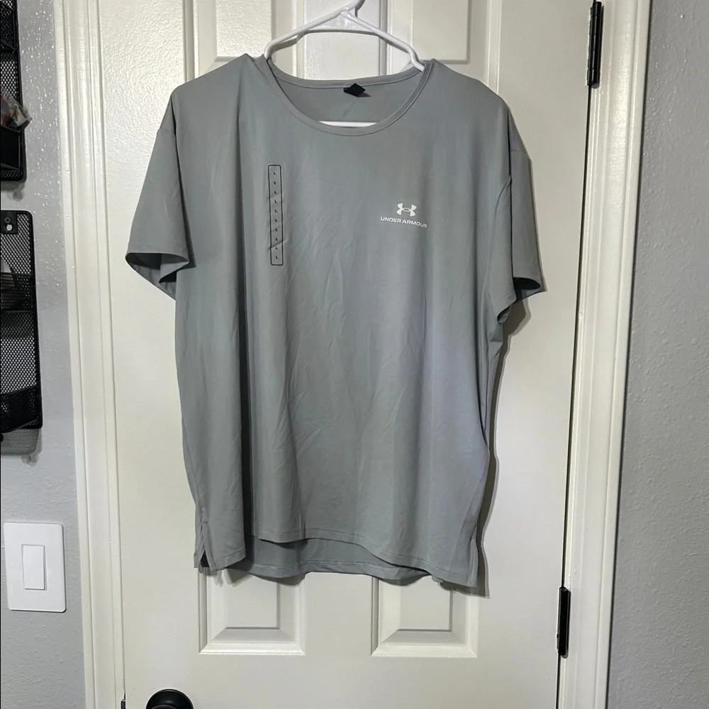 Under Armour Men's Light Gray Short Sleeve Tee - Picture 1 of 4